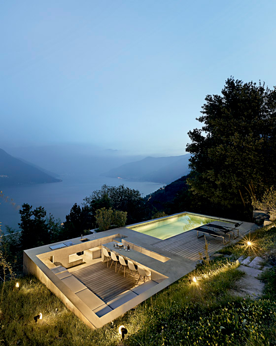revista axxis arquitectura casa brissago piscina 1 Casa Brissago, una casa de concreto en un terreno montañoso al norte de Italia