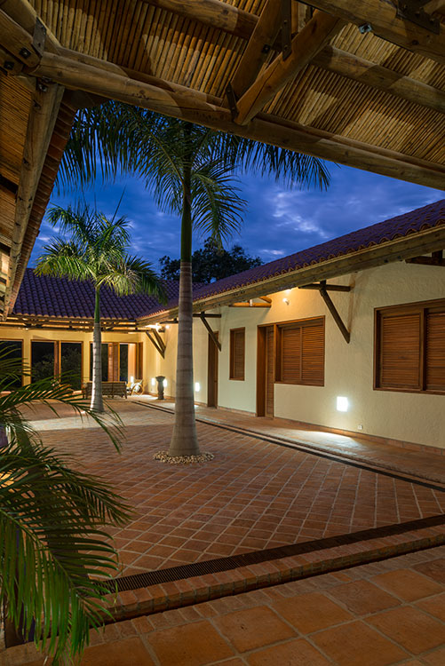 casas campestres revista axxis 1 1 La naturaleza como regente en esta hacienda ubicada en Tolima