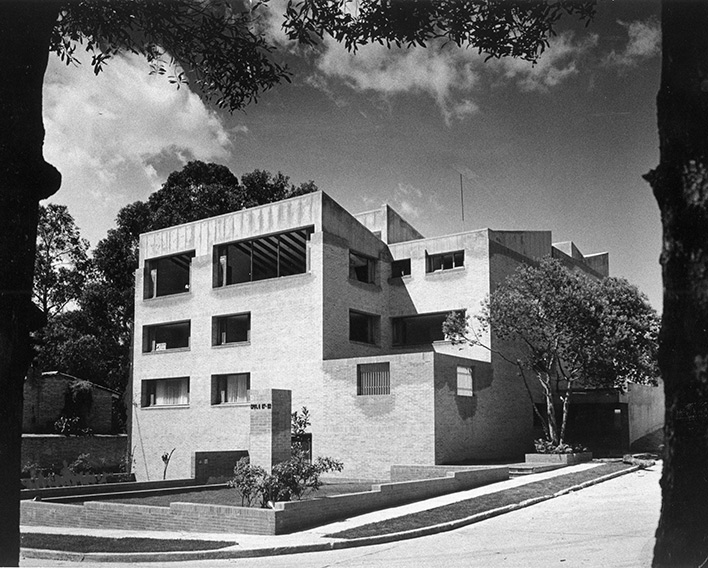 El edificio Los Eucaliptos obtuvo en 1979 el Premio Latinoamericano de Arquitectura.El edificio Los Eucaliptos obtuvo en 1979 el Premio Latinoamericano de Arquitectura.