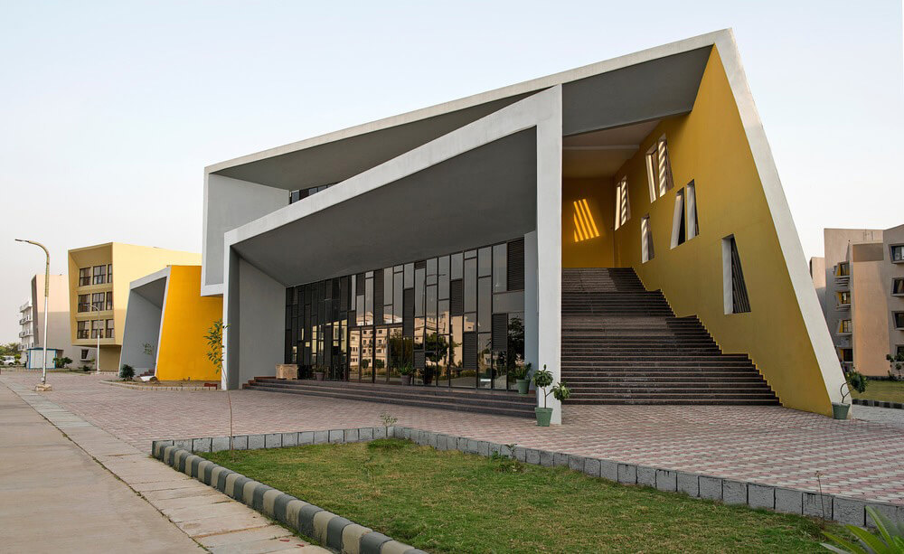 arquitectura axxis revista 9 Bloques asimétricos de color en arquitectura india