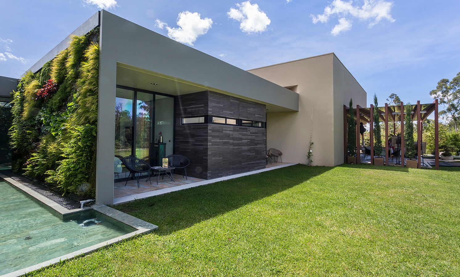 im3d arquitectura revista axxis 1 1 Una casa en Llanogrande diseñada para la vida doméstica y el arte ecuestre