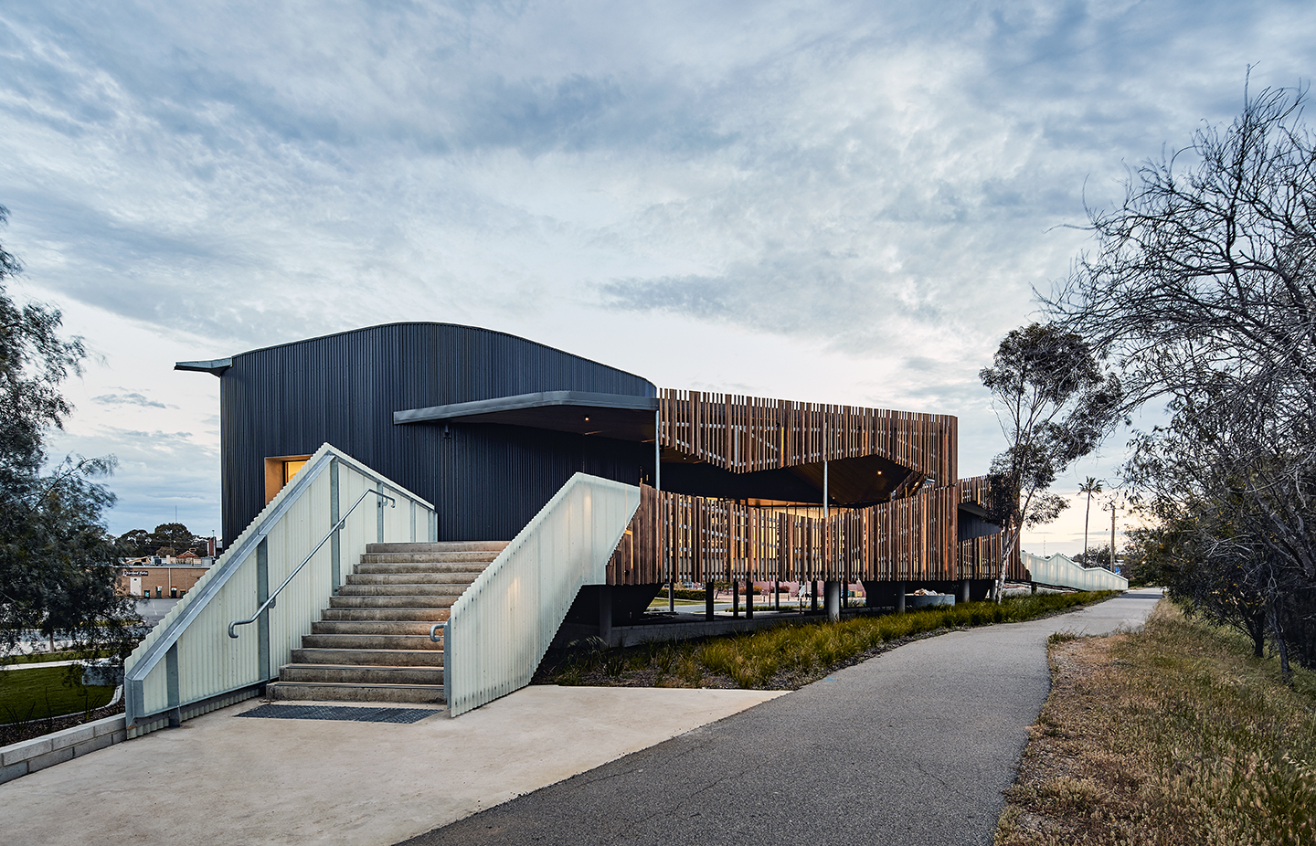 Noongar australia revista En Australia construyeron un centro cultural en memoria de sus aborígenes