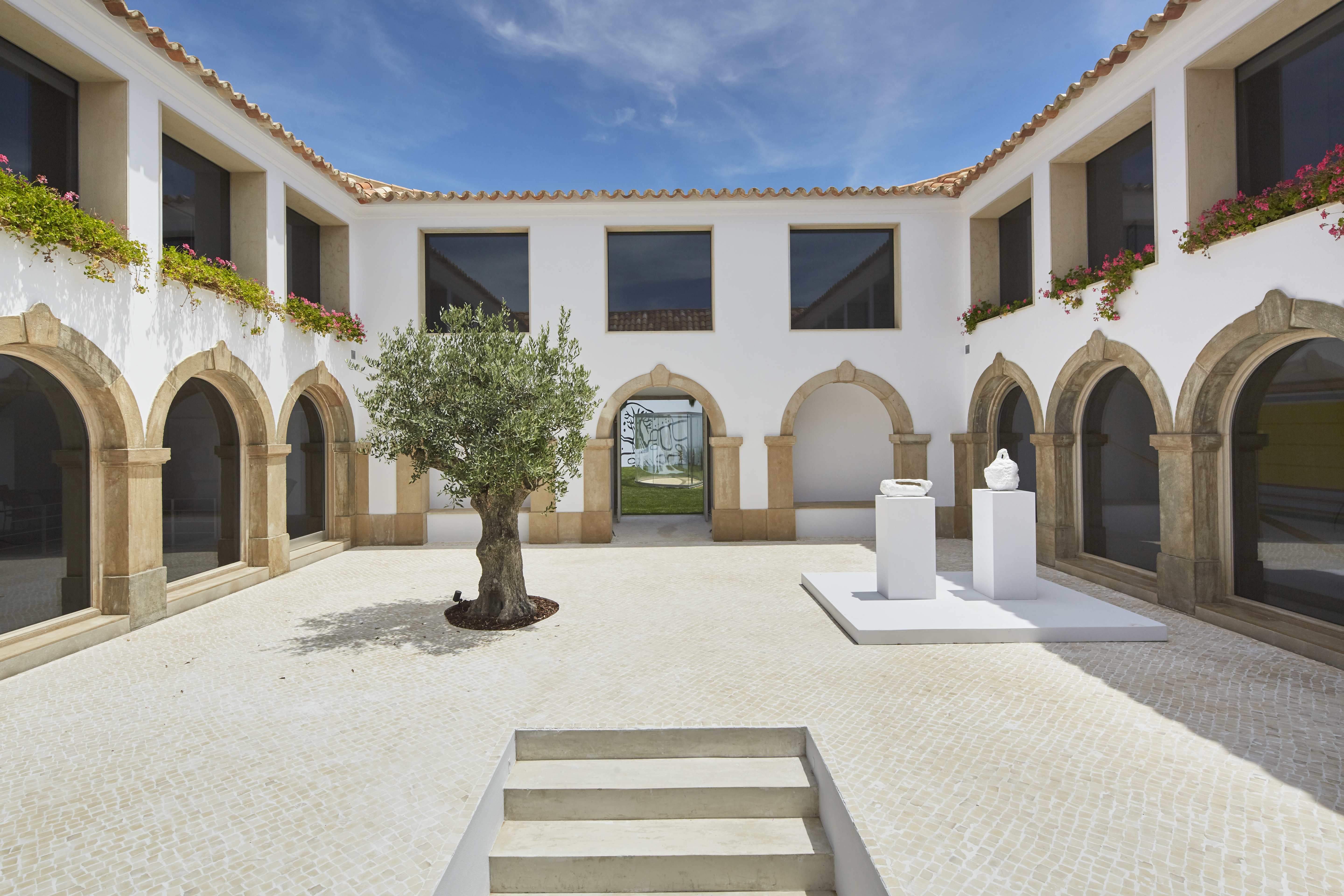 H3A5759 r La casa perfecta para un coleccionista en Portugal fue intervenida por un arquitecto colombiano