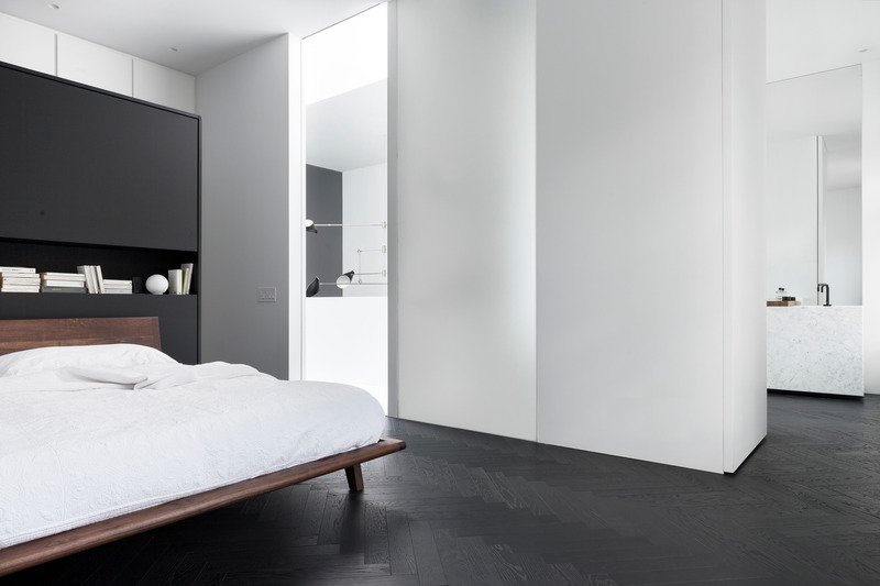 blanco negro v2com Arquitectura en blanco y negro: la clave de esta casa minimalista en Canadá