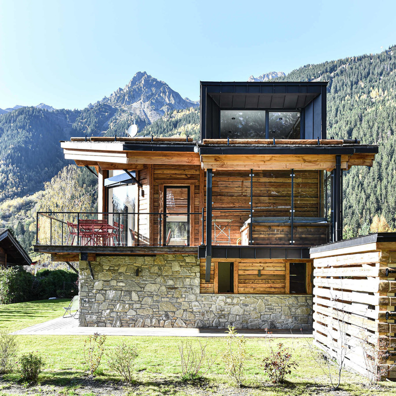 chalet suizo Un chalet clásico suizo de madera construido para desconectarse entre la naturaleza en fin de año