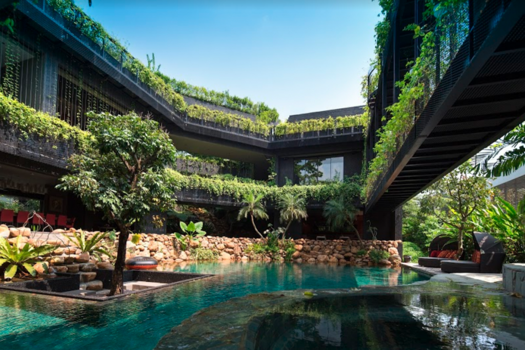 Captura de pantalla 2021 02 18 a las 17.21.39 Una casa multifamiliar diseñada como un oasis ecológico de ensueño
