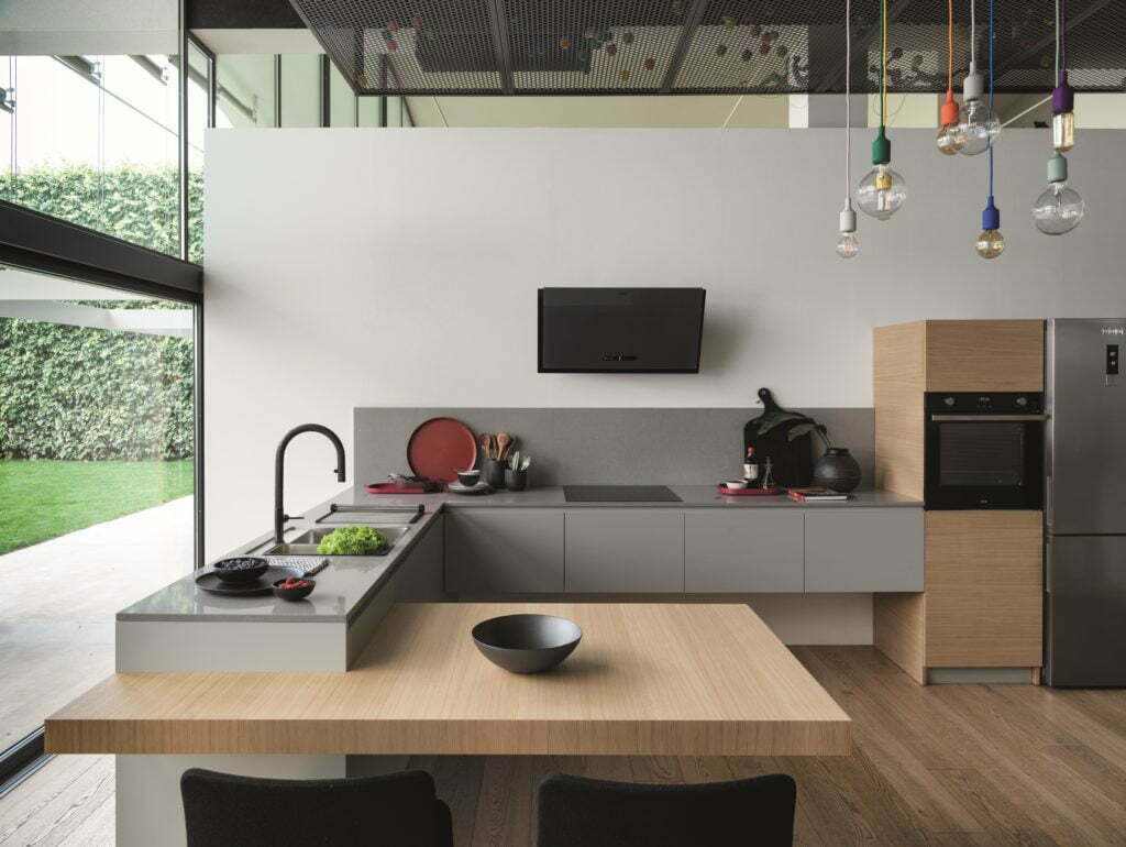 Franke Kitchen Systems Maris 2 Los electrodomésticos en acero negro son una tendencia que busca dar vida a las cocinas